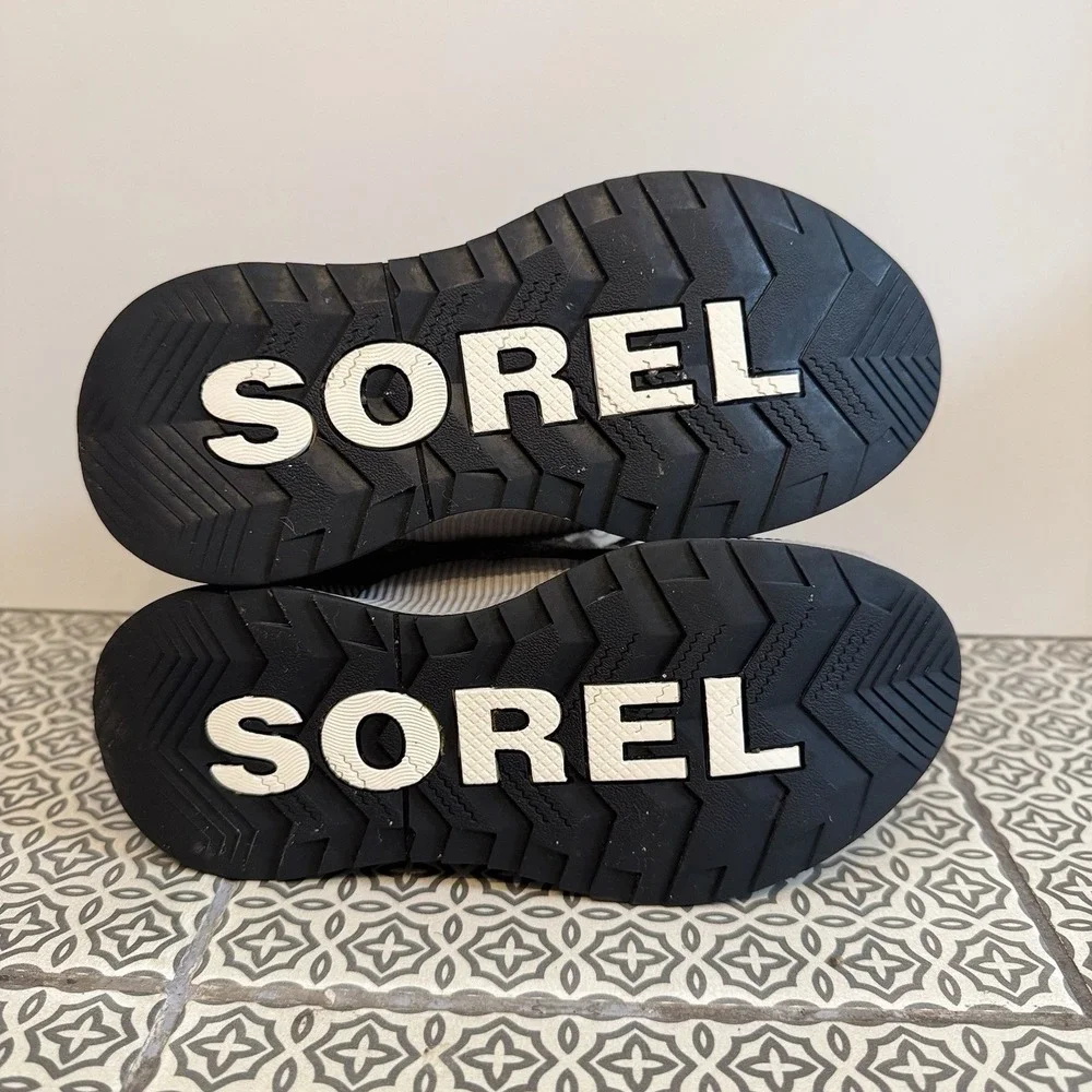 Sorel Out N About Duck Boots Gray Wool Suede Waterproof Cabincore Kids Size 1